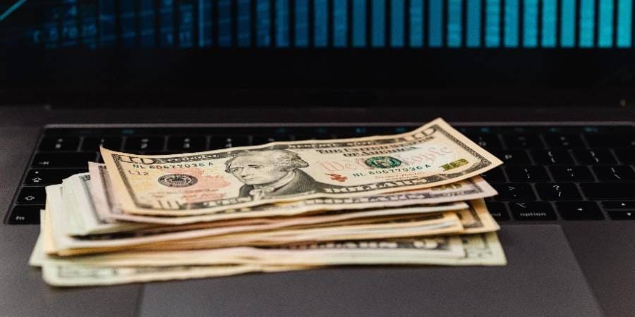 gobierno y el tipo de cambio