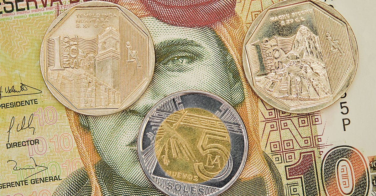 soles peruanos