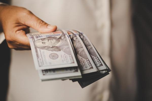 Dólares empresarias